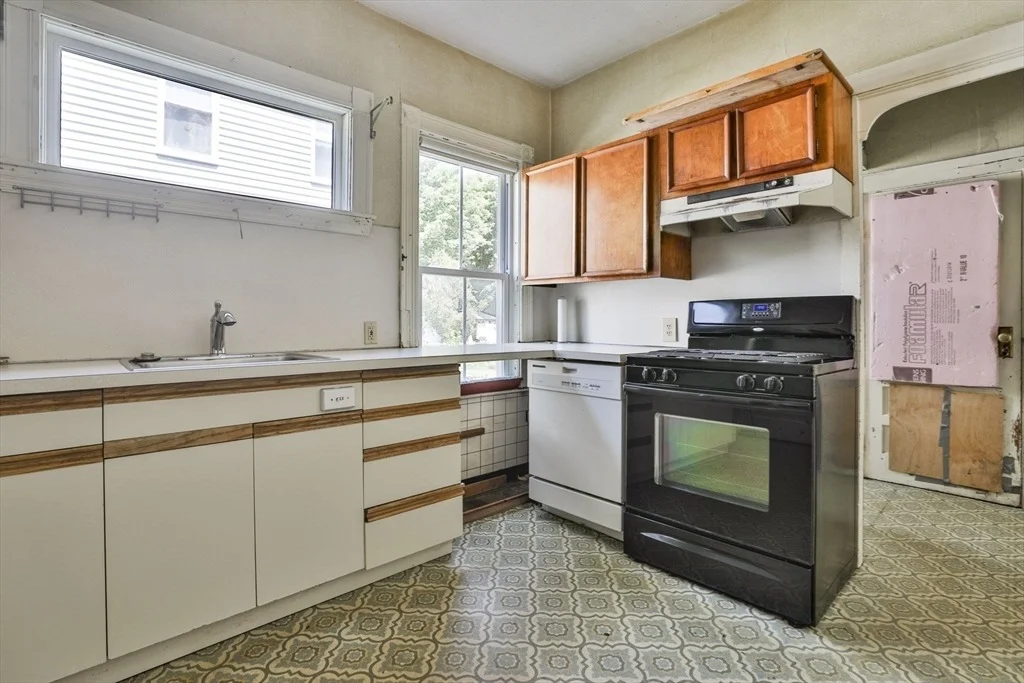Photo of 82 Dyer Ave