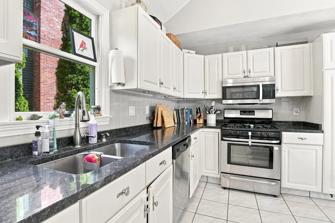 Photo of 19 Forest Avenue