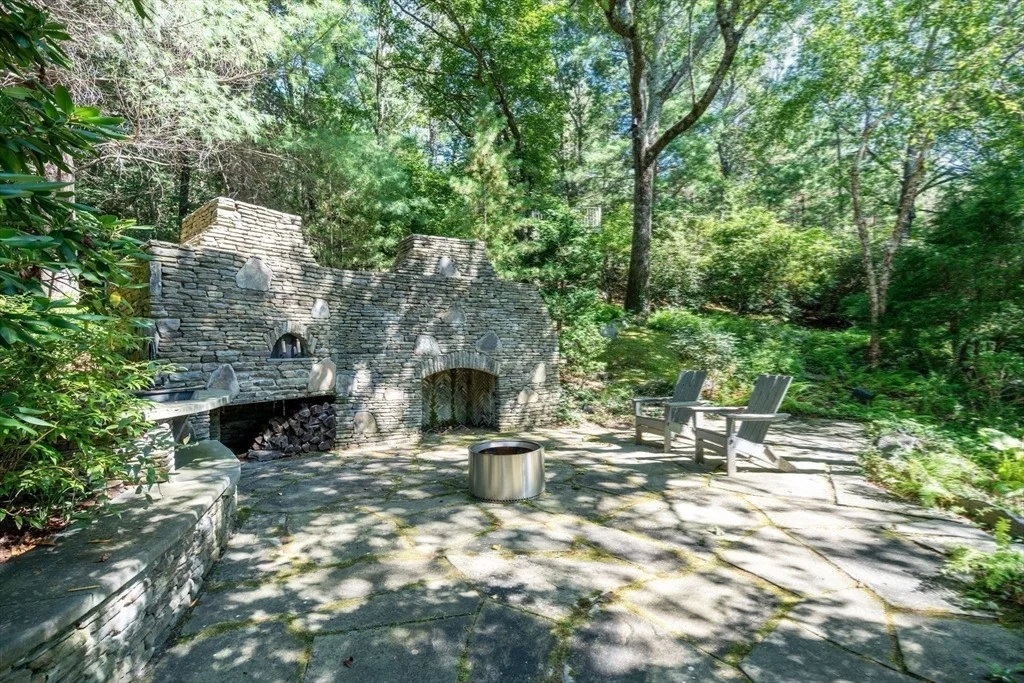 Photo of 9 Stonegate Dr