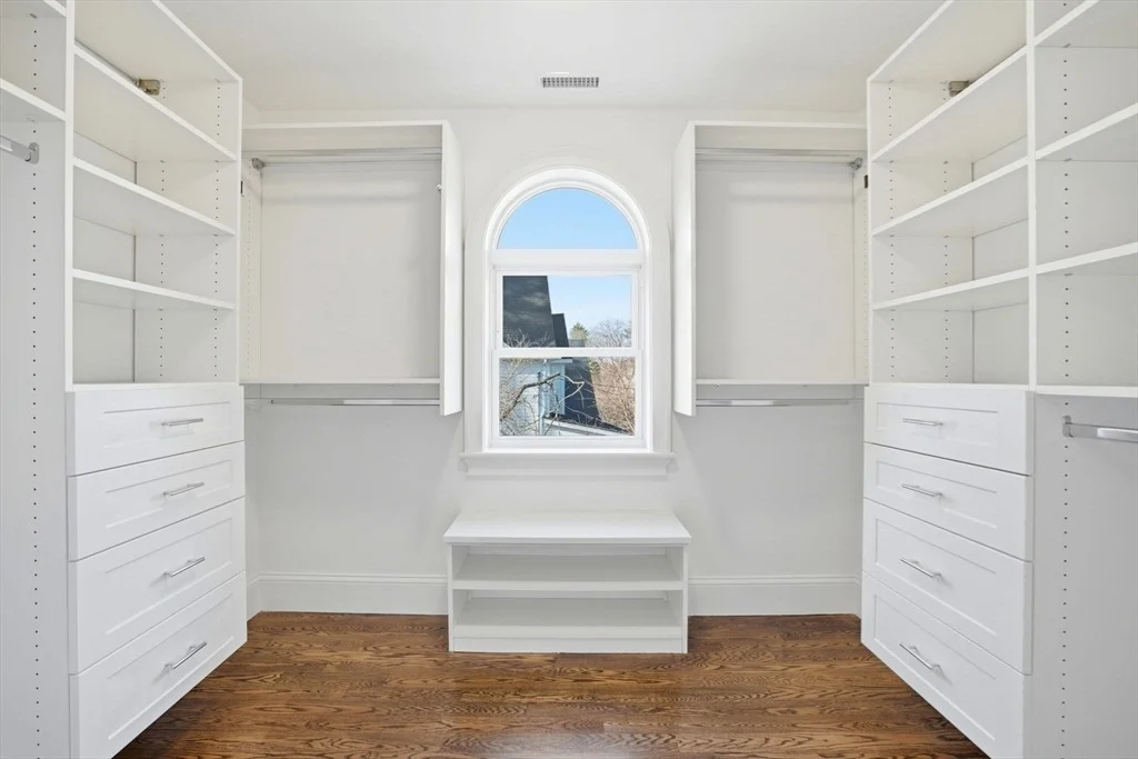 Photo of 9 Holton Road