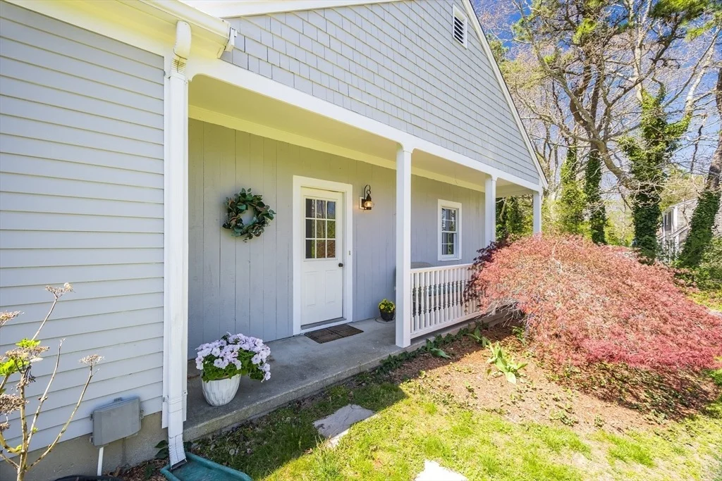 Photo of 40 Marshview Circle