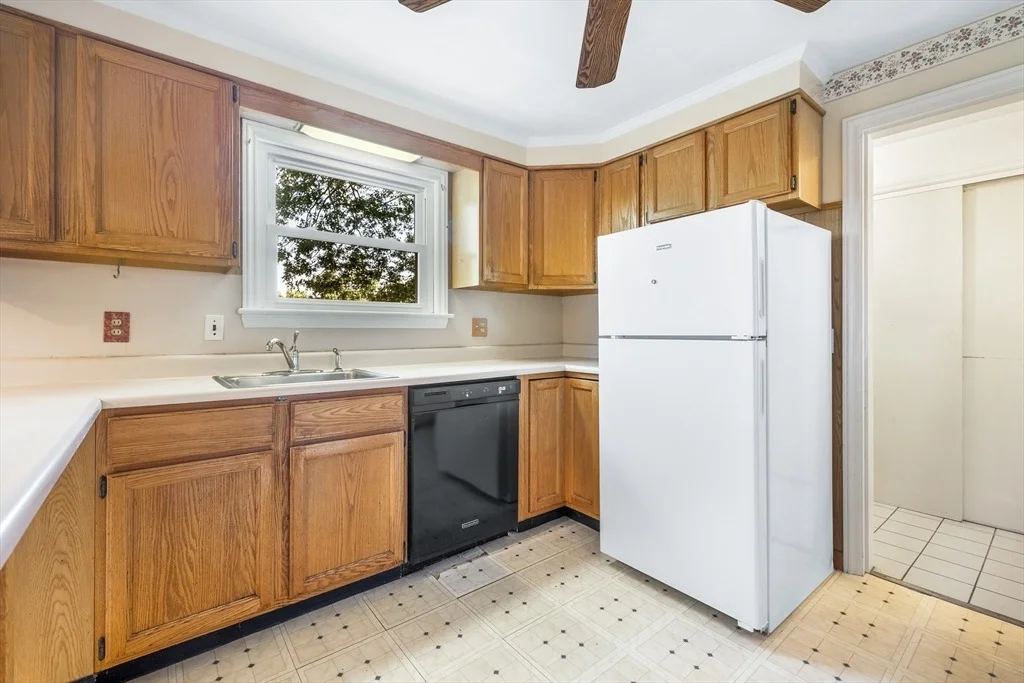 Photo of 45 Indian Hill Rd