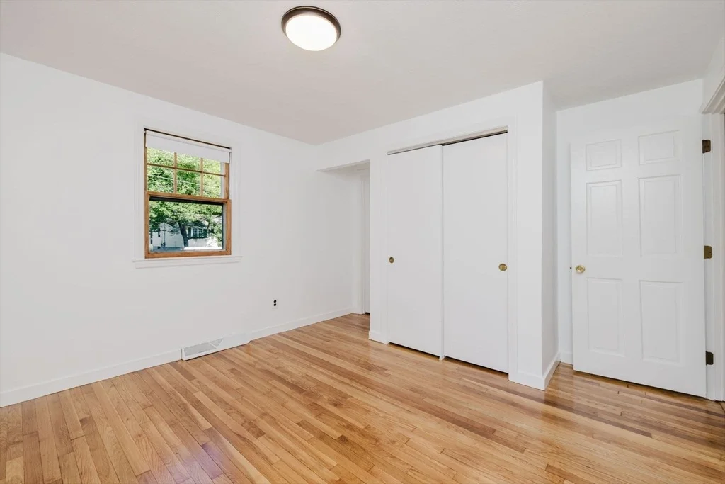 Photo of 27 Connie Dr