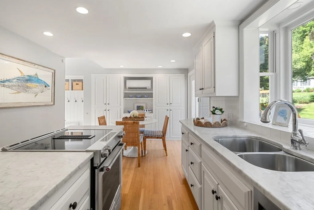 Photo of 37 Salisbury Dr