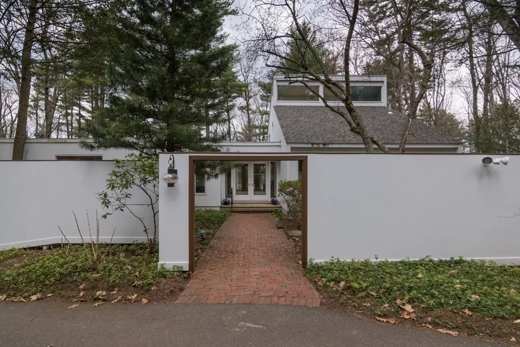 Photo of 43 Morgan Cir