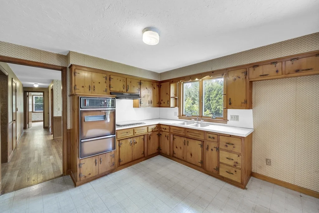 Photo of 1032 Tinkham Rd