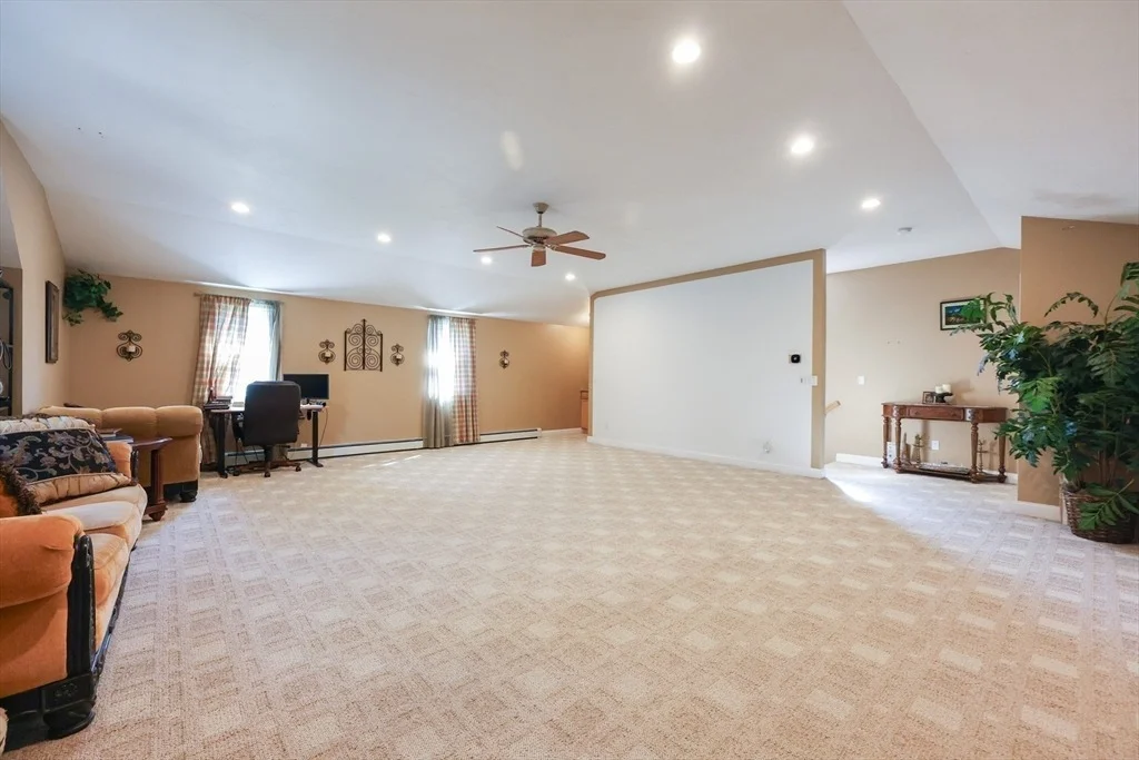 Photo of 2 Rhodes Ave