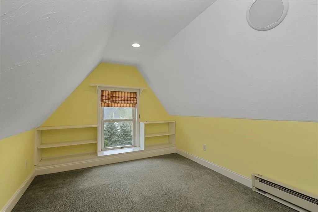 Photo of 20 Maple Ave