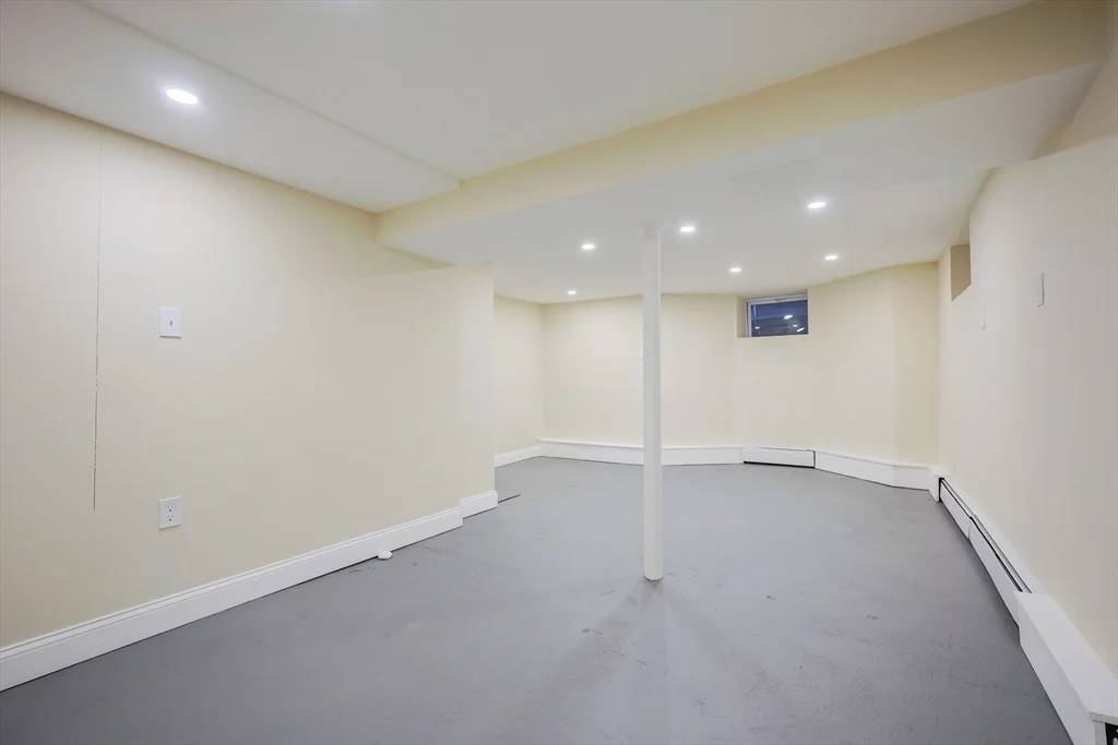 Photo of 11 Hockanum Way