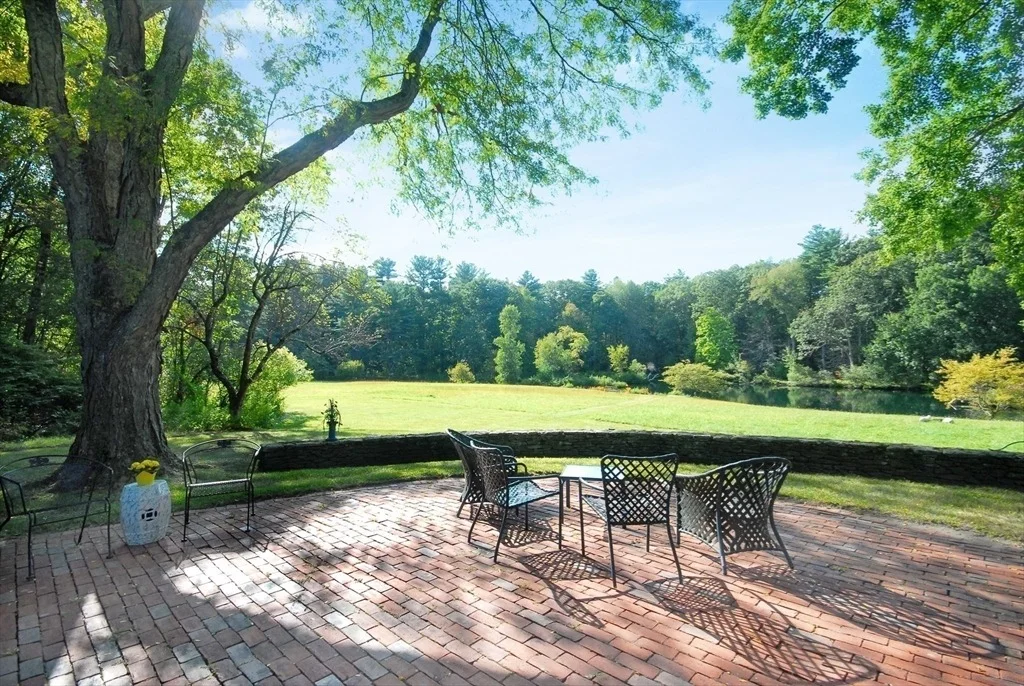 Photo of 308 Musterfield Road
