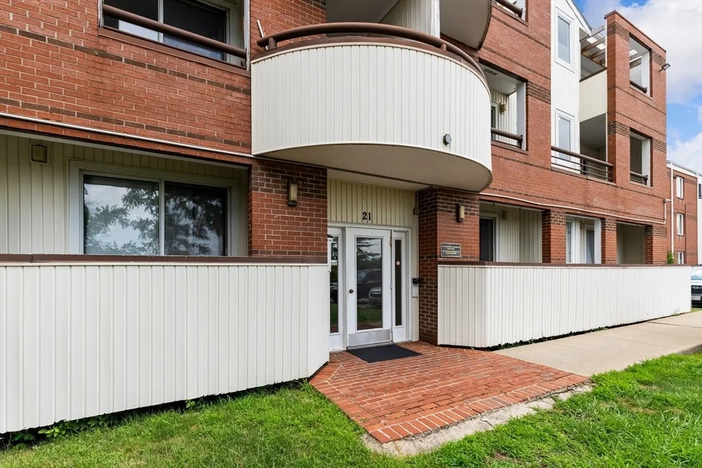 Photo of Unit 27 at 21 Margin St