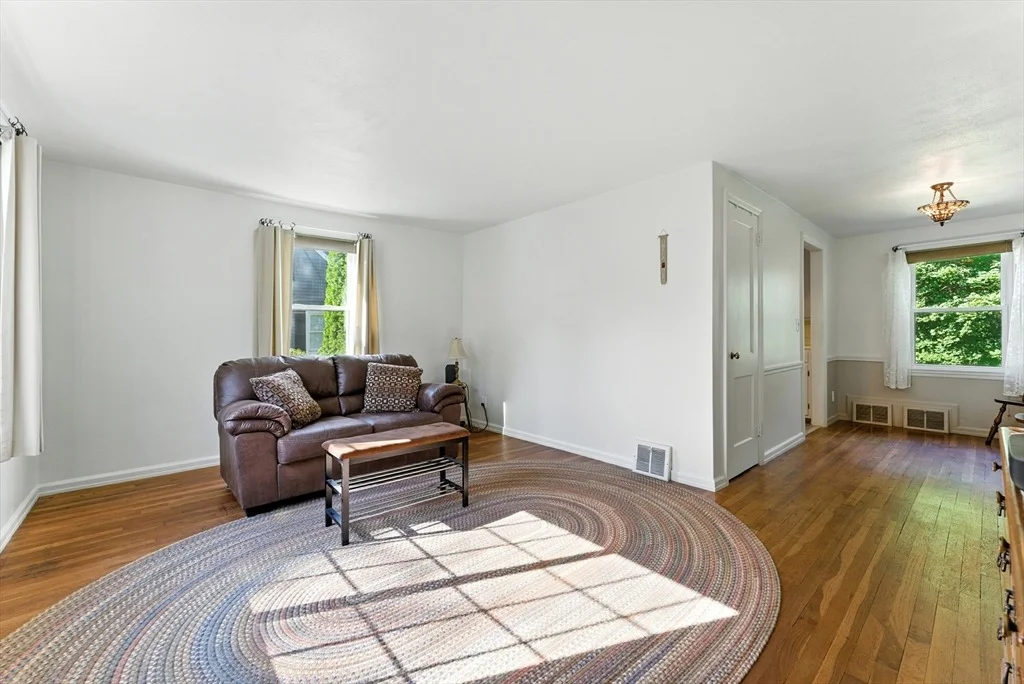 Photo of 171 Lower Beverly Hills
