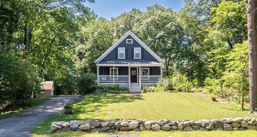 Photo of 34 Lowell Road