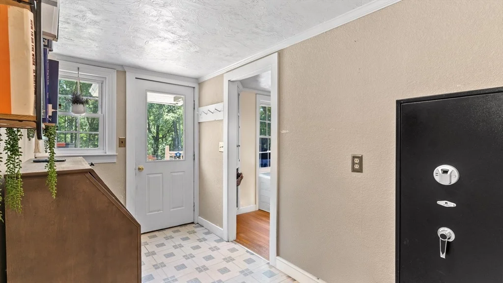 Photo of 2334 Main St