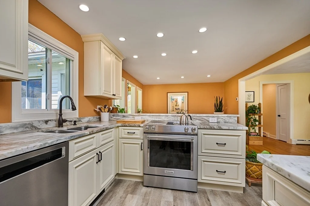 Photo of 18 Maple Ave