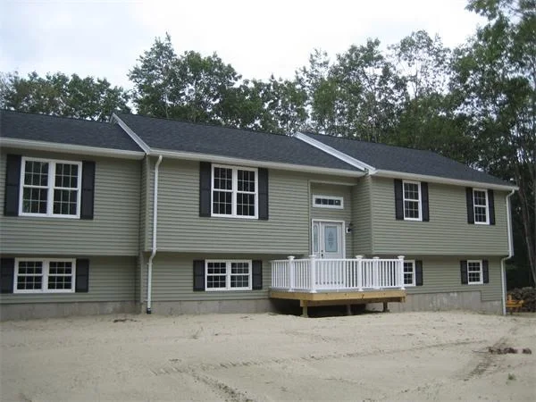 Photo of 985 Main Road