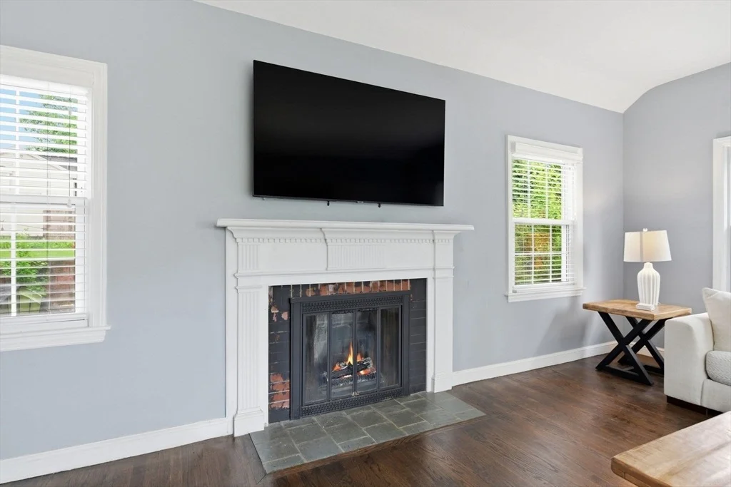 Photo of 620 Roosevelt Ave