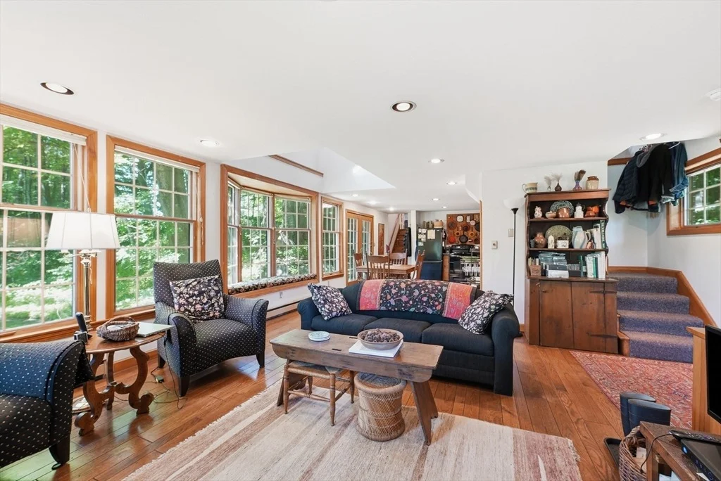 Photo of 965 Conway Rd