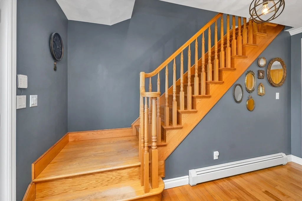 Photo of 9 Juniper Ridge Road