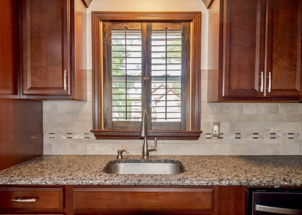 Photo of 87 - Clare Ave
