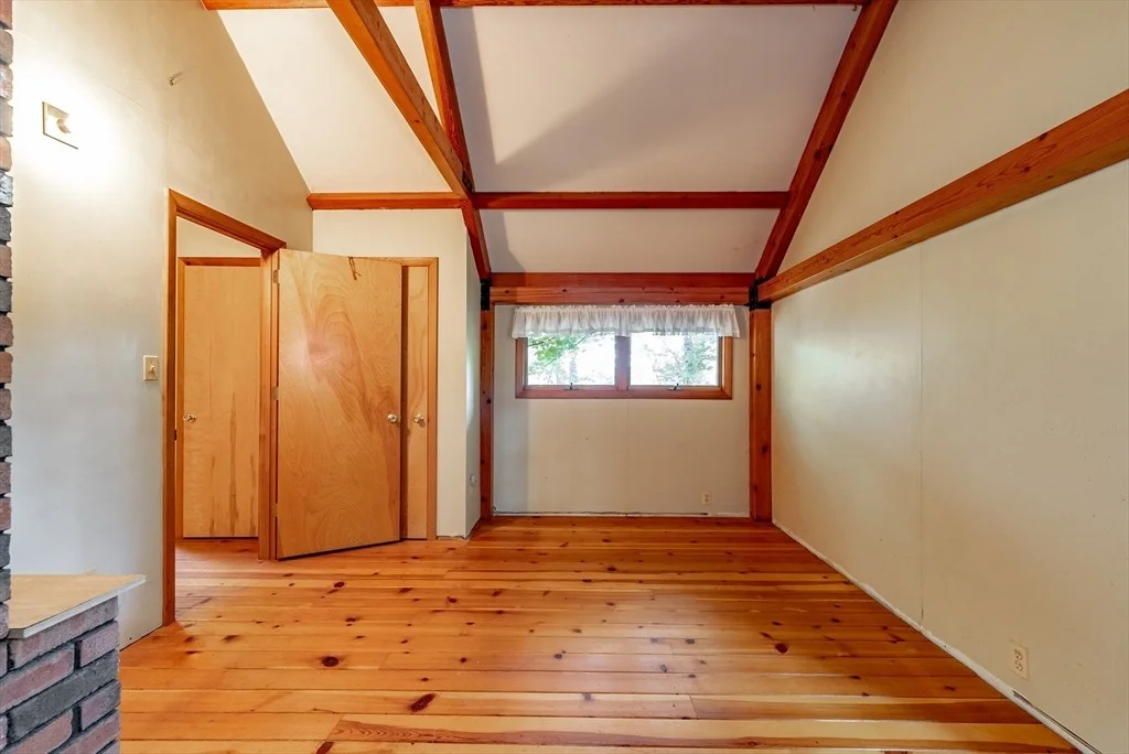 Photo of 201 Fox Den Rd