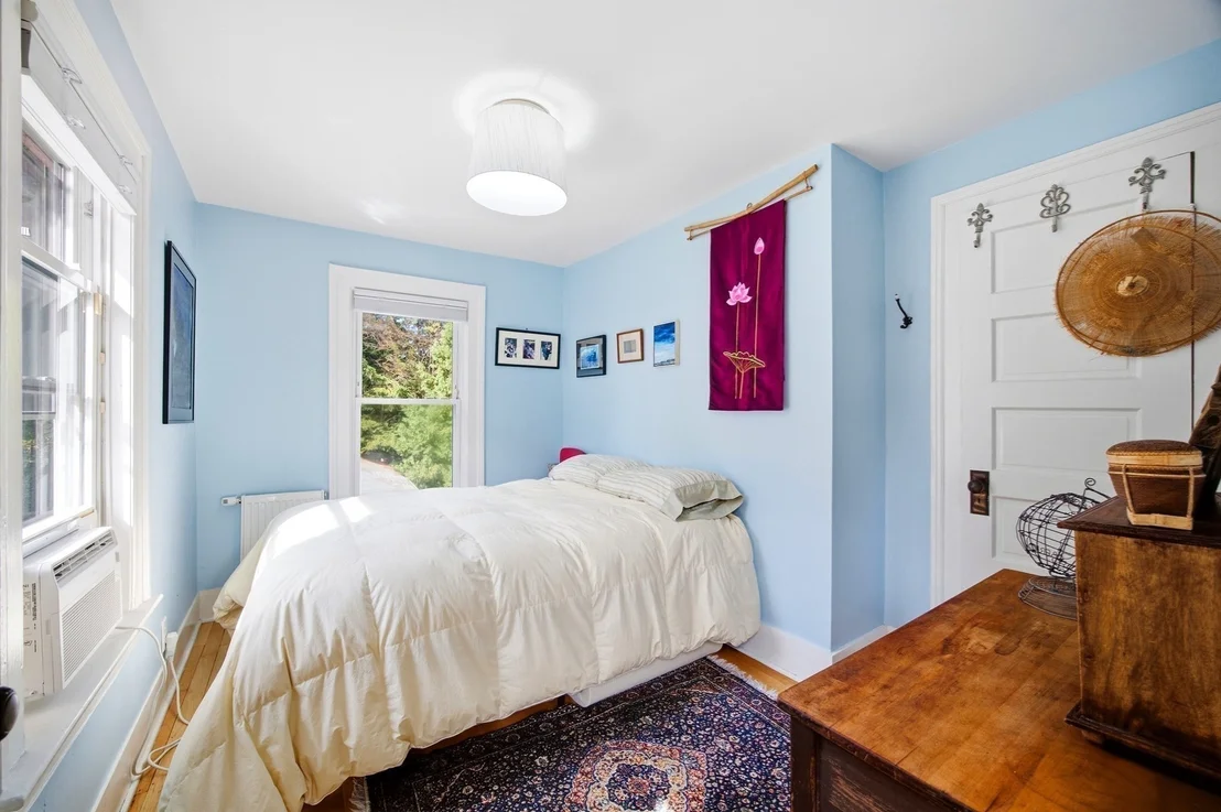 Photo of 211 Crescent St