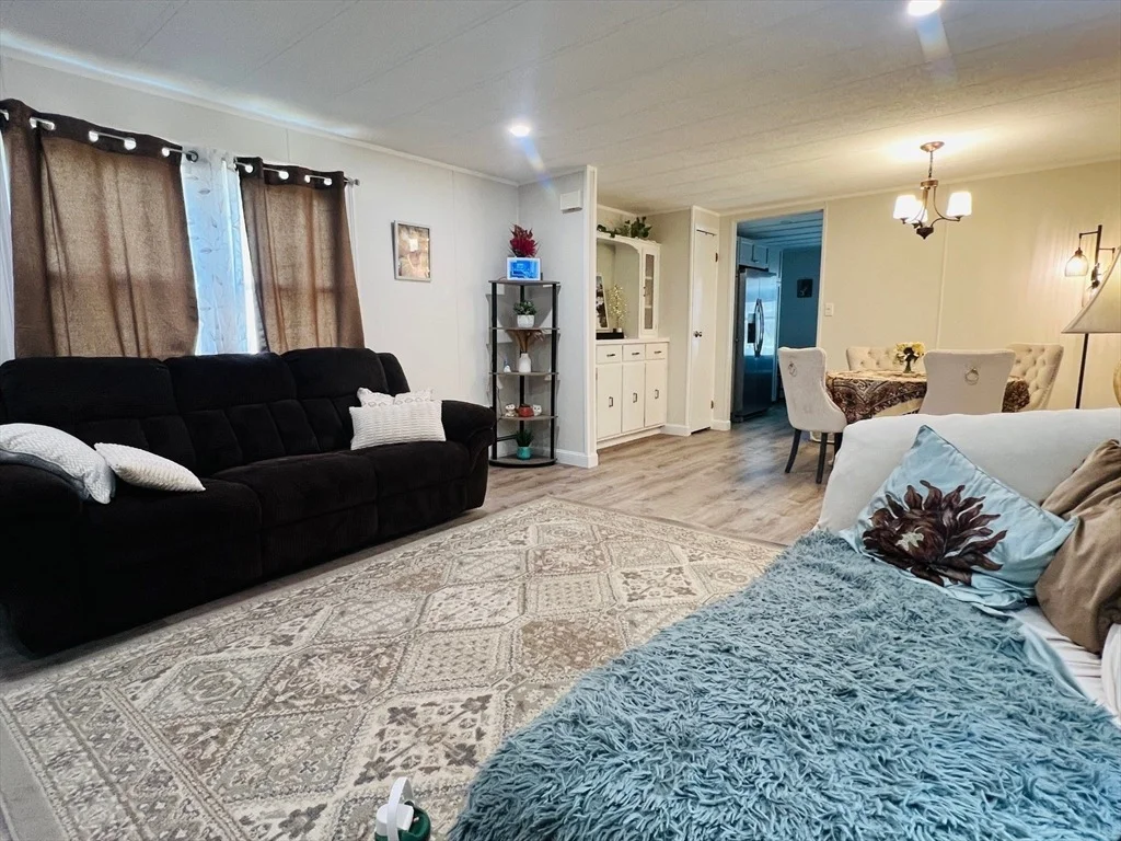 Photo of 21 Sharon Cir.
