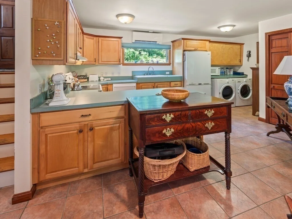 Photo of 189 Maple Avenue