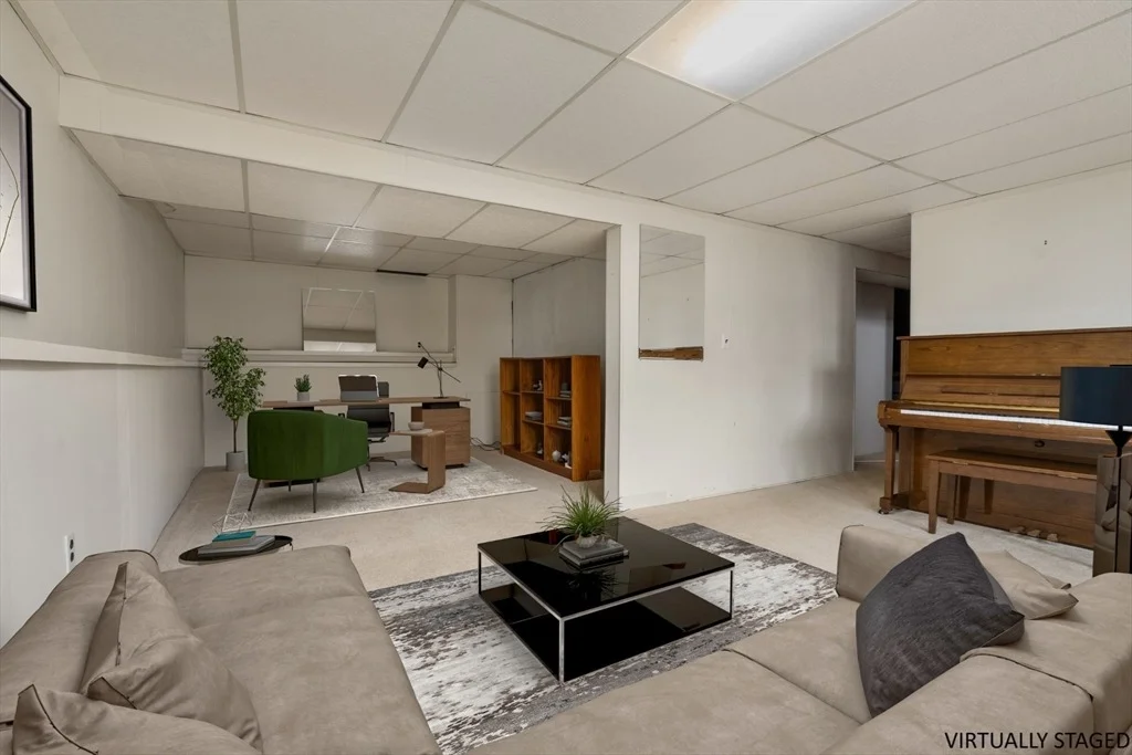 Photo of 6 Nancy Cir