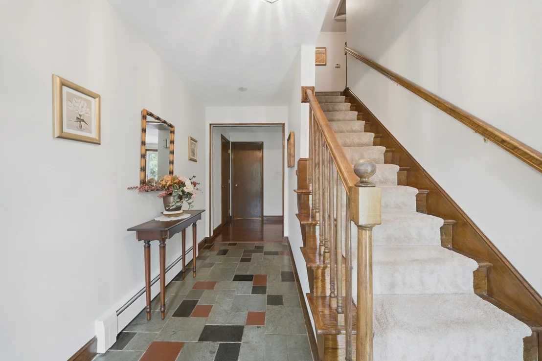 Photo of 9 Sparhawk Dr.