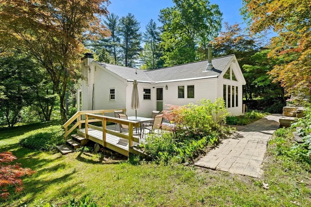 Photo of 371 Longley Rd