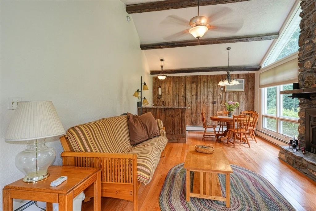 Photo of 11 Warren Dr