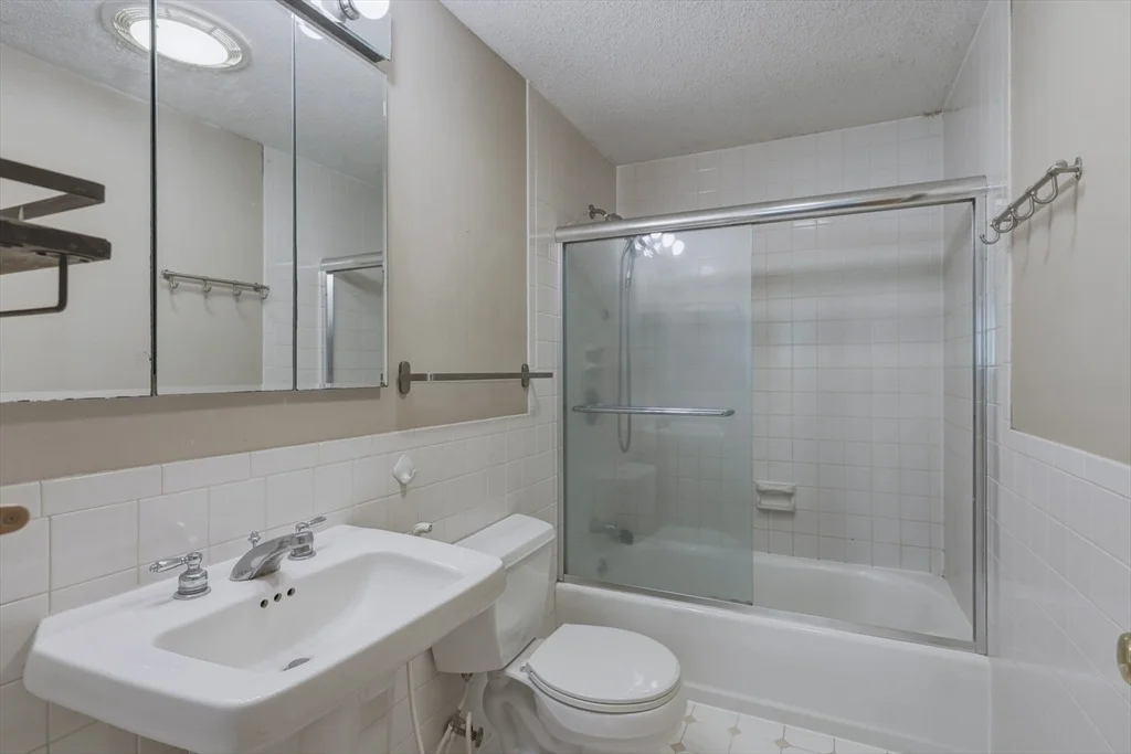 Photo of 15 Ladyslipper Cir