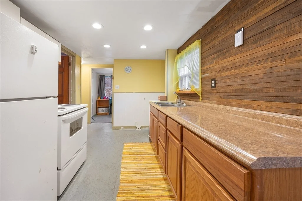 Photo of 7 Chaffee Rd