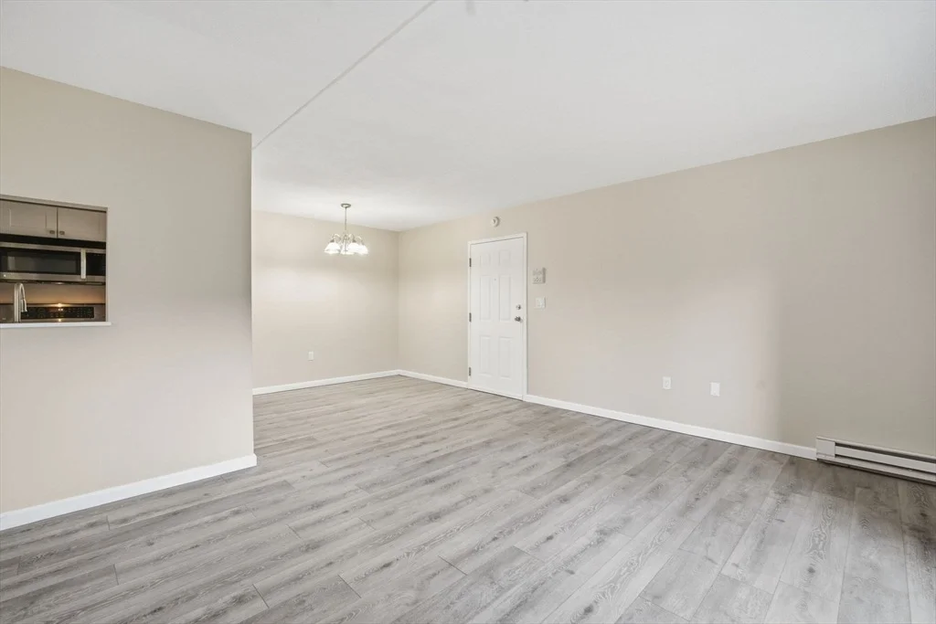 Photo of Unit B at 34 Maple Crest Cir