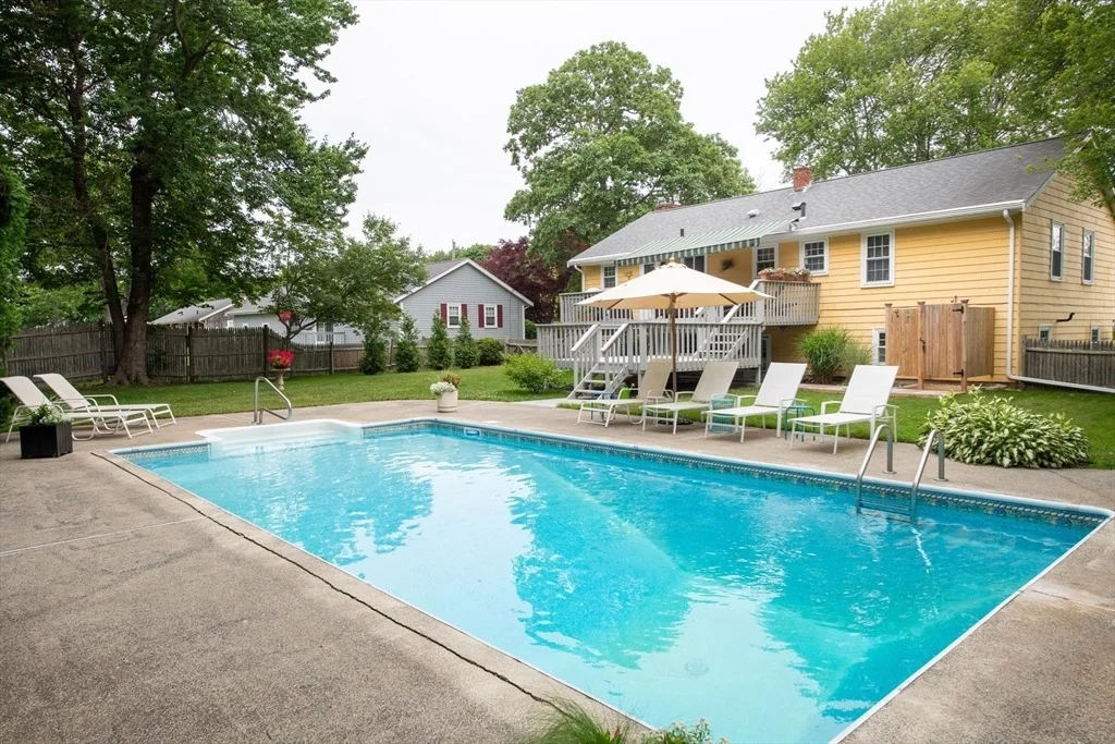 Photo of 12 Brook Dr