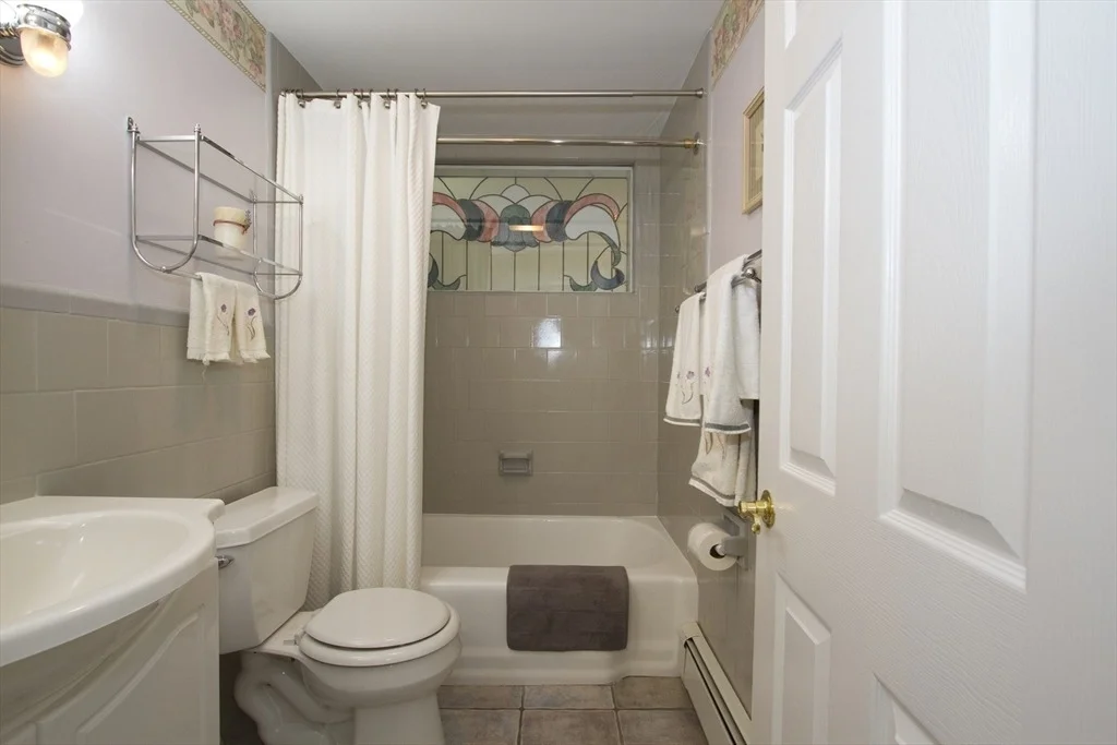 Photo of 4 Johns Ave