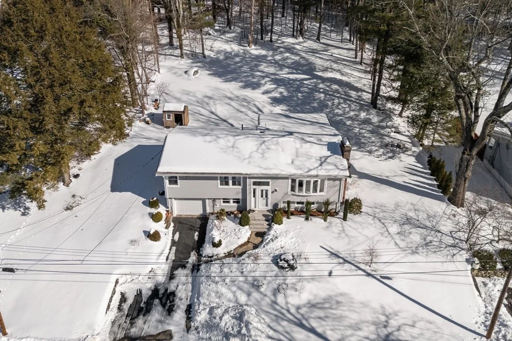 Photo of 19 Rolling Ln