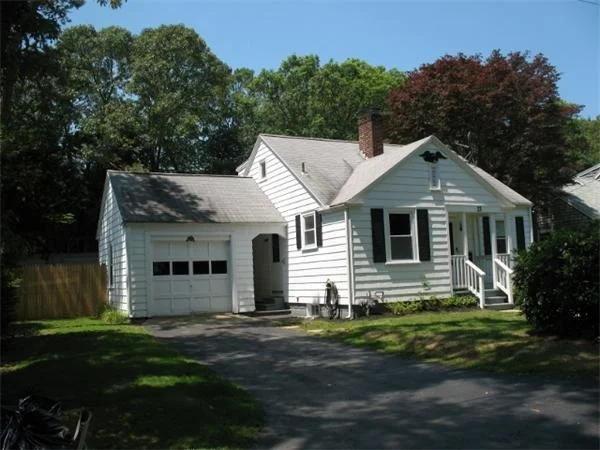Photo of 33 Buzzards Bay Ave