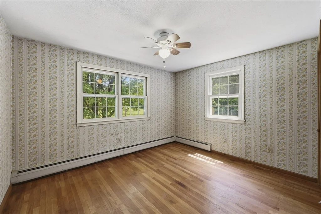 Photo of 907 Main St