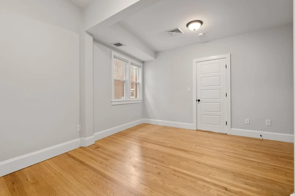 Photo of Unit A at 129 Sutherland Road