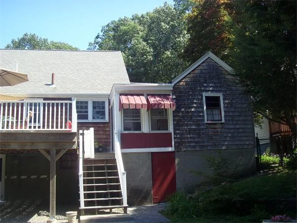 Photo of 6 Marilyn Dr