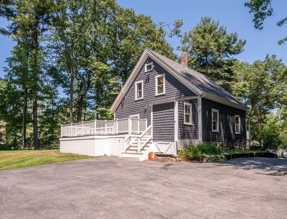 Photo of 34 Lowell Road