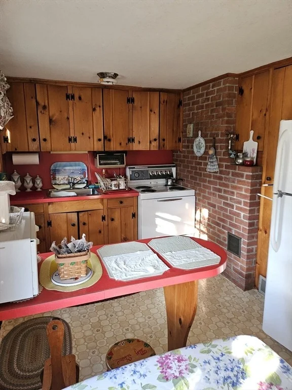 Photo of 26 Pine Tree Road