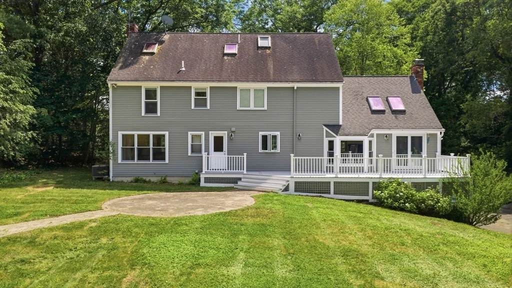 Photo of 4 Juniper Ln