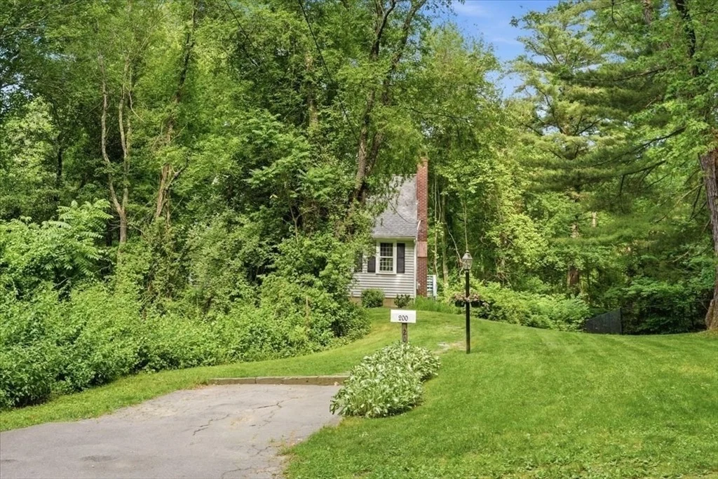 Photo of 200 Cushing St
