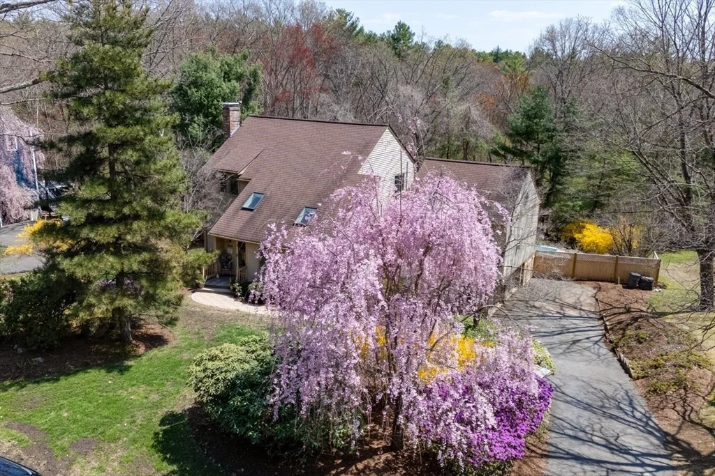 Photo of 166 Willowgate Rise