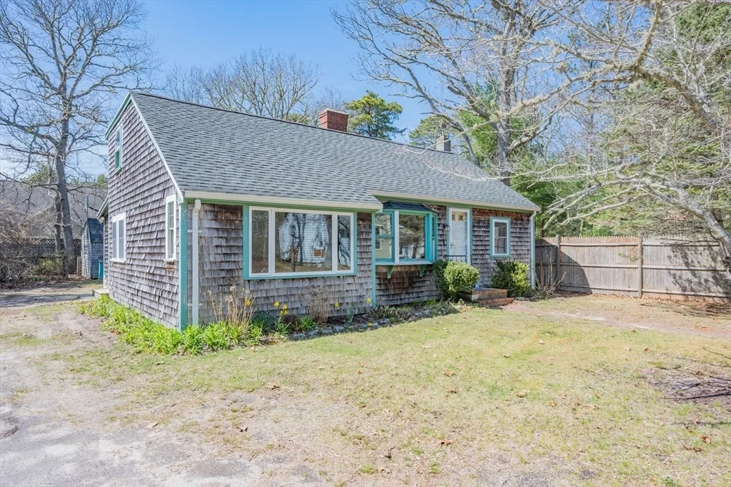 Photo of 25 Charlotte Ave