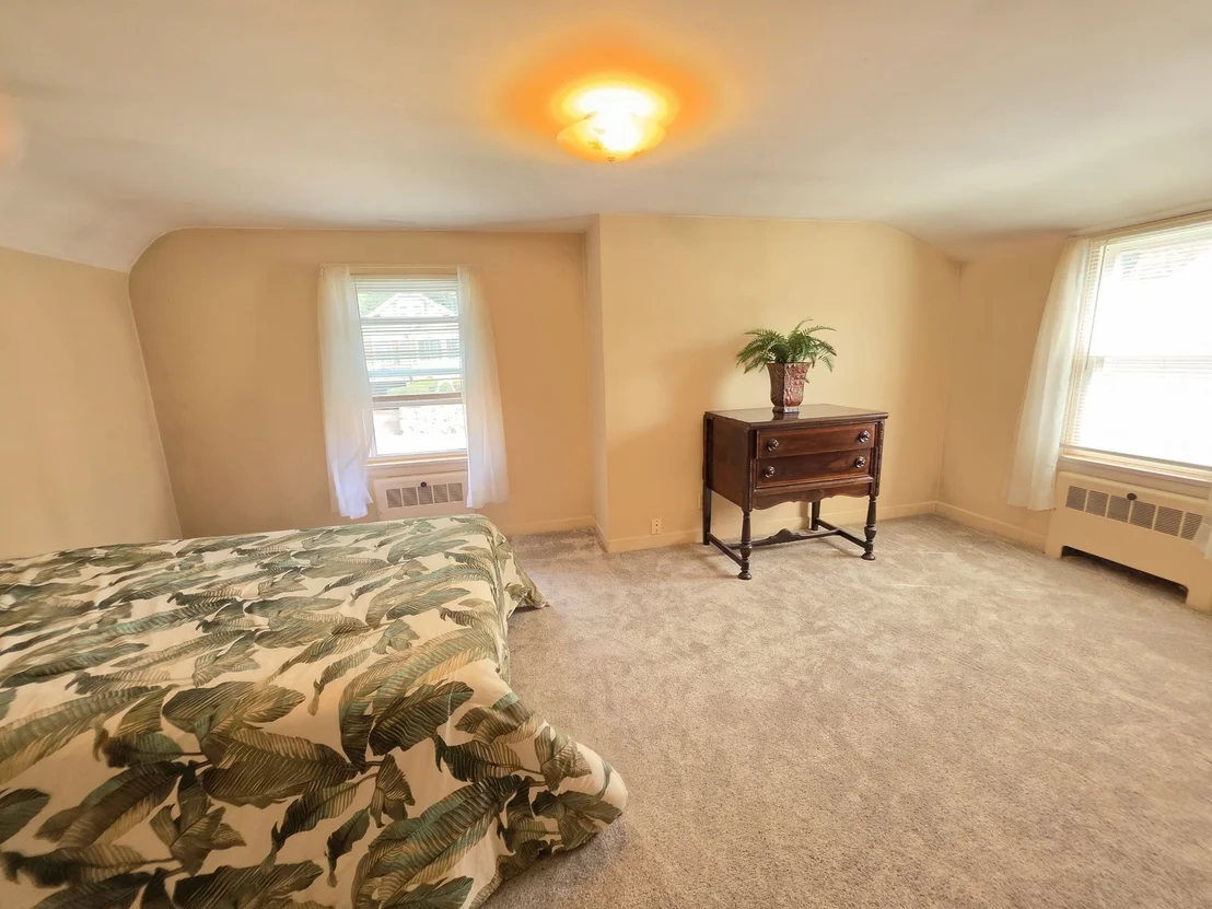 Photo of 4 Edgemere Rd