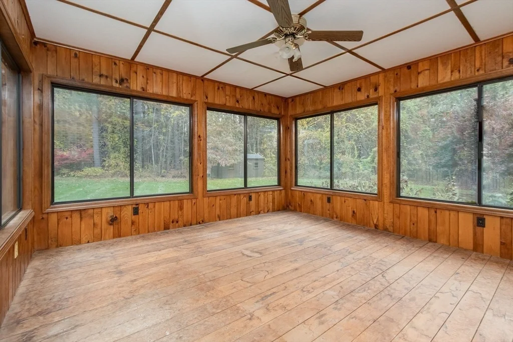 Photo of 21 Saddle Ln